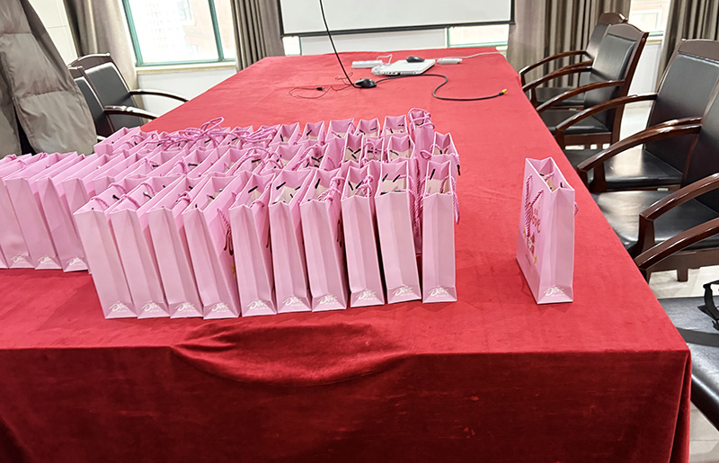 恋人节欢乐，，，，，，，温暖每一份支出——2121非凡锅炉送祝福